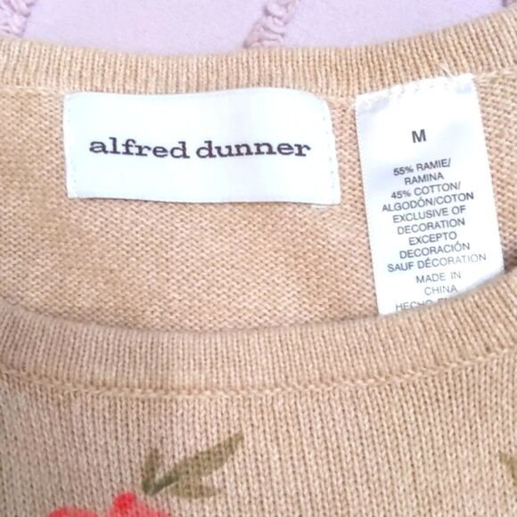 Grandmacore Floral Sweater with Tiny Sparkly Beading Tan and Pink M - Picture 7 of 9